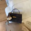 Bolso Cuadrado Pequeño de Textura Nueva de Invierno, Bolso Casual de Diseño de Nicho a la Moda, Bolso Cruzado de Hombro de Moda para Mujer 2026