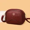 Bolsa Transfronteiriça Feminina Nova Primavera/Verão 2025 Versátil Rombo Casual Ombro Concha Bolsa de Grande Capacidade Mãe de Meia-idade