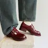 Estilo de luxo leve, couro lavado, sapatilhas Mary Jane com fivela dupla, coleção outono 2026, salto médio bloco, bico redondo, sapatos femininos de couro genuíno
