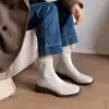 Botines versátiles de tacón grueso de cuero suave para mujer, botas de ajuste ceñido, nuevo estilo coreano 2026, botas de moda negras retro de punta cuadrada para estilizar