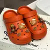 Novos Sapatos com Furos Verão Frescos Respiráveis Modernos Simples Para Uso Externo Secagem Rápida Aumento de Altura Sola Grossa Sandálias de Praia