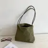 Bolso de Mano Estilo Coreano Retro de Gamuza Tipo Cubo para Mujer Otoño/Invierno 2026 Bolso de Hombro de Alta Gama de Gran Capacidad para el Trabajo