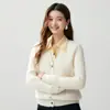 Cardigan de Cashmere com Trança Gola V Estilo Preguiçoso Suave para Mulheres Fechamento com Botões Suéter Espessado Versátil Peça de Roupa Externa Estilosa