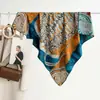 Moda Outono e Inverno Novo Lenço Quadrado Grande de Seda e Lã Dupla Face Cor Diferente Lenço de Seda e Lã 105 Xale Quente Versátil