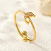 Nuevo Anillo de Acero de Titanio con Acabado de Alta Gama, Anillo de Lujo Ligero, Venta al por Mayor de una Sola Pieza, Anillo de Moda Versátil para Mujeres, Venta al por Mayor de Anillo para Dedo Índice