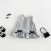 Conjunto de dos piezas para bebé niña Dianxi: capa base de invierno con cuello medio alto, chaleco vestido floral estilo coreano para lactantes y niños pequeños, forrado de forro polar y engrosado