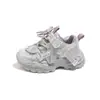 Sapatos para meninos, nova coleção outono 2026, versáteis, casuais, leves, com sola macia, duráveis, respiráveis, para atividades esportivas e de lazer infantis