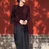 241032 Da Ai Mei Yi Yuan 2026 Outono Nova Moda Redutora de Idade Cardigan Longo com Mangas Blusa Saia de Cintura Alta para Mulheres