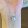 Collar de Girasol Brillante con Diamantes Completos para Mujer 2026 Nuevo Modelo Lujo Ligero Gama Alta Diseño de Nicho Cadena para Clavícula Cadena para el Cuello Accesorio