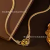 Pendientes de Lujo Estilo Europeo y Americano Vintage con Incrustaciones Intrincadas, Pendientes de Botón de Lujo Ligero y Conjunto de Joyería de Collar Retro