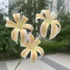 Lirio dorado de 3 cabezas con costillas fundidas, flor artificial, dalia falsa para decoración de bodas y hogar, al por mayor