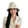 Novo Chapéu de Feltro de Lã da Moda para Mulheres, Chapéu Bucket de Topo Arredondado Estilo Coreano para Primavera e Outono, Chapéu Cloche Britânico Versátil Retrô de Celebridade da Internet