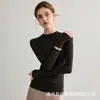 Suéter Base de Malha Fina para Primavera, Modelo Novo com Gola Meio Alta, Corte Justo, Lã Pura, Cor Branca-Cinza Yangzi Fina