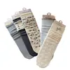 Calcetines florales retro para mujer, nuevo estilo de otoño, calcetines de encaje con lazo hasta la mitad de la pantorrilla, estilo japonés, calcetines apilados con patrón oscuro en relieve tridimensional