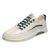 Zapatos de Hombre Transfronterizos 2026 Zapatillas Blancas de Caña Baja Zapatos Casuales de Cuero para Hombre Versátiles Modernas Zapatillas Deportivas Venta al por Mayor para Comercio Exterior