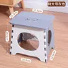 Taburete plegable de plástico para uso doméstico, resistente y duradero, taburete pequeño para niños, silla apilable portátil nueva, personalizable