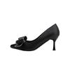 9877-17 Salto alto com laço feminino, salto agulha, novo, primavera e outono, francês, não cansado, pés, sapatos de trabalho, sapatos simples e pontudos