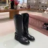 Versão em couro de boi estilo britânico botas de cavaleiro estilosas da moda femininas botas emagrecedoras com fivela de couro retrô não acima do joelho botas longas retas