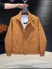 Jaqueta de trabalho masculina jovem, estilo americano, tendência, cor sólida, gola alta, moda casual versátil para primavera e outono 2026