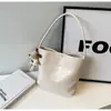 2026 nuevo bolso de axila de moda y estilo coreano para el trabajo, bolso tote tipo cubo versátil, bolso de hombro de piel sintética