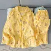 Pijama com bordado de cachorro listrado vertical amarelo creme com capuz para mulheres, algodão nuvem, modelagem solta, plus size, gola de lapela, conjunto de manga longa e calça longa