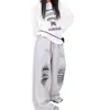 Pantalones de Hip-Hop Grises con "Estampado de Patrón Rasgado" de Marca Trendy de Street Dance, Pantalones Deportivos Casuales Retro de Street Jazz para Hombres y Mujeres