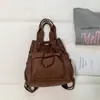 Mochila feminina de verão para viagem, bolsa de tecido leve, nova moda popular de 2026, bolsa de ombro único, transversal, tipo balde