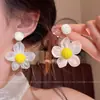 Brincos de Flor Amarela Dopamina para Mulheres, Estilo Resort à Beira-Mar, Brincos de Luxo, Novos Acessórios de Orelha Versáteis da Moda 2026