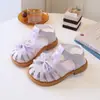 Sandalias de Verano para Niñas Transfronterizas Estilo Nuevo Zapatos Infantiles para Niñas Pequeñas Blancas de Verano Suela Suave Punta Cerrada Zapatos de Princesa para Niños Mayores