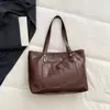 Bolso Tote Retro de Gran Capacidad 2025 Otoño e Invierno Nuevo Bolso de Hombro Casual para Estudiante Bolso de Mano de Moda para el Trabajo