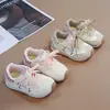 Zapatos Deportivos para Niñas 2026 Primavera/Otoño Nuevos Zapatos Infantiles Niñas Dibujos Animados Suela Suave Casual Zapatos para Correr Bebé Zapatos Individuales