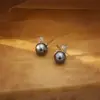 Brincos de Pérola Prata-Cinza da Moda Levemente Luxuosos para Mulheres, Joias de Pérola de Concha Estilo Francês de Alta Qualidade, Brincos Elegantes Minimalistas de Nicho