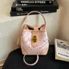 Bolso Pequeño de Nuevo Estilo Transfronterizo 2026 para Mujer, Bolso de Mano de Dibujos Animados de Moda, Bolso Cubo, Versátil y Elegante, Bolso de Hombro Cruzado