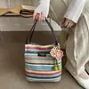 Bolsa de Tecido Listrada Arco-Íris 2026 Primavera Nova Elegante Textura Simples Versátil Chique de Ombro Único Sob o Braço Estilo Balde Transversal
