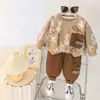 Kids2026 Colección Otoño Nueva Conjunto Infantil Estampado Completo Sudadera Cuello Redondo Pantalones Deportivos con Estilo para Niños Conjunto de Dos Piezas Moderno