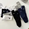 Calcetines con letra P para Mujer Calcetines de Algodón a Media Pantorrilla Estilo Otoño/Invierno Calcetines Deportivos para Hombre con Pantalones de Tiburón Pantalones de Yoga Calcetines Largos para Pareja