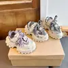 Zapatillas de Correr para Niños 2026 Primavera y Otoño Nuevos Accesorios de Laboratorio Zapatos para Niños Niños Medianos y Mayores Zapatos de Papá Niñas Zapatos Deportivos
