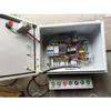 Prensa hidráulica con caja de control, caja eléctrica, caja de control alternativo del motor, caja de distribución.