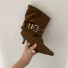 Botas Femininas Estilo Coreano Outono/Inverno 2026 Bico Fino Fivela de Couro Salto Bloco Meia-Panturrilha Botas de Moda Botas de Salto Alto Primavera/Outono