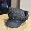 Novo boina doce e fofa com orelhas de gato para outono e inverno para mulheres, chapéu octogonal de renda de bolinhas, chapéu de artista fofo e que afina o rosto