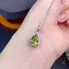 Conjunto de Peridoto Natural Prata 925 Banhado a Ouro Branco Cravejado com Prata 925 Tamanho da Pedra Principal 7*10mm Suporta Testes