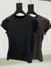 Camiseta básica de manga curta e gola redonda para mulheres, nova coleção de verão 2026, corte justo, que valoriza a silhueta, top versátil de cor sólida para usar como base