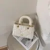 Bolsa Pequeña de Bordado de Diamantes para Mujer 2026 Verano Nueva Versátil Bolso de Hombro Cruzado Bolso de Mano Exquisito Super Popular Bolsa Cuadrada Pequeña