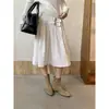 Primeiro Encontro Botas Elásticas Slim de Bico Quadrado que Aumentam a Altura Sazonal Botas de Cano Curto Femininas Outono/Inverno 2026 Confortáveis Versáteis Zíper nas Costas Botas Martin