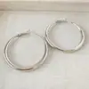 Pendientes de Aro Simples Lisos Nuevo Clásico Europeo y Americano con Superficie Brillante, Lujo Ligero, Sensación de Gama Alta, Pendientes de Aro Versátiles con Aguja de Plata para Mujer