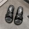 Pantuflas muffin de suela gruesa para mujer para exterior 2024 verano nueva moda estilo hada cruzado populares Internet calientes pantuflas sandalias de mujer