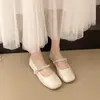 Sapatos femininos novos de outono 2026 estilo francês com bico quadrado, sapatos de salto baixo para noite, mocassins baixos para mulheres