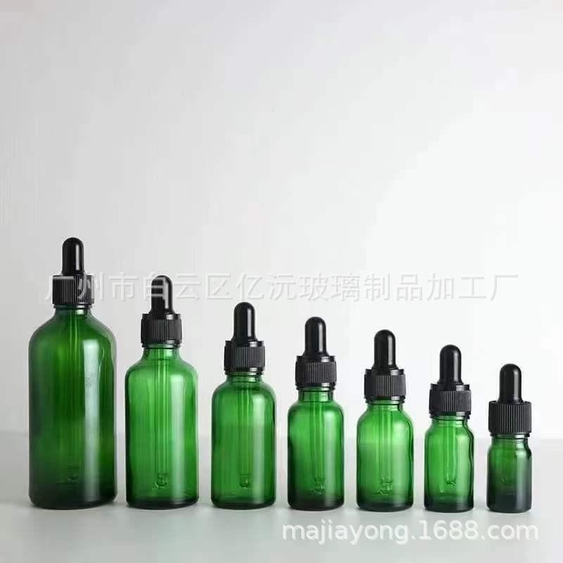绿色精油瓶