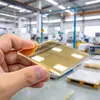 Panel Acrílico Dorado Espejo de Recubrimiento al Vacío de una Sola Cara Material de Tablero Decorativo para Stand de Exposición PMMA Dorado Chapado Tablero Reflectante
