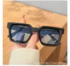 Óculos de Sol Quadrados Pequenos de Moda Europeia e Americana Transfronteiriços 2025, Óculos de Sol Quadrados com Armação Grossa Tendência Personalizada para Uso Externo Anti-UV